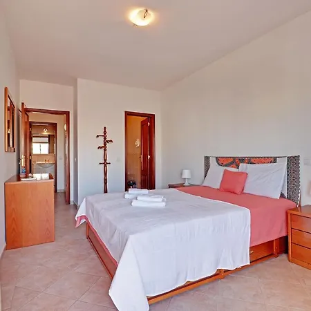 Daire Da Rocha 1 With Pool By Homing Portimão