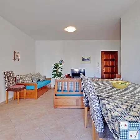 Da Rocha 1 With Pool By Homing Apartment